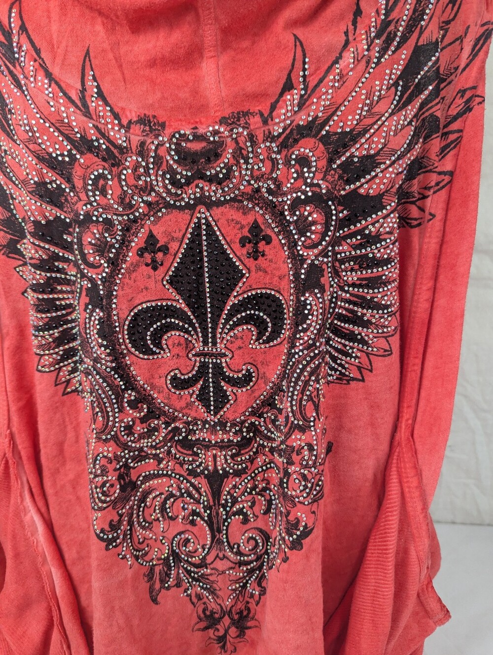 Vocal Women’s Red Bling Sleeveless Tunic with Fleur-de-Lis Wing Design Medium - Picture 8 of 9